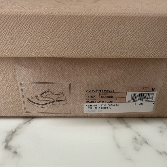 Prada Women’s Navy Brogue Oxfords 36 - Picture 8 of 8